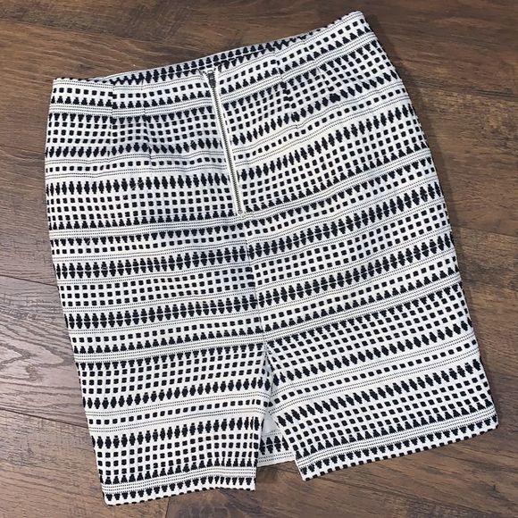 Loft Skirt (BB7864) - Picture 4 of 8